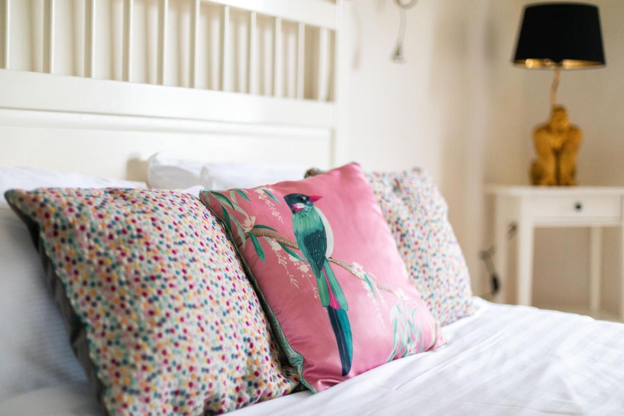 Spacious 1 Bed Oxford Street Apartment - Sleeps 4 Londen Buitenkant foto