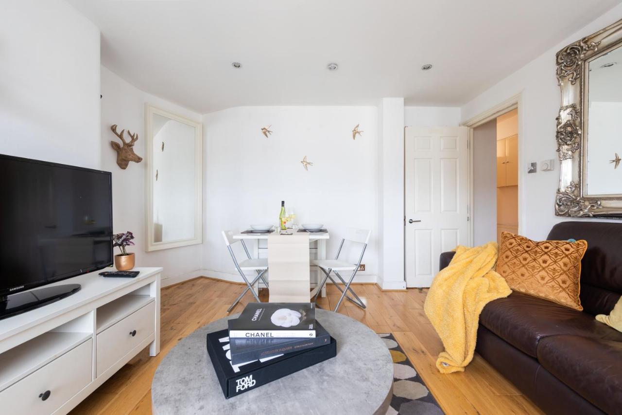 Spacious 1 Bed Oxford Street Apartment - Sleeps 4 Londen Buitenkant foto