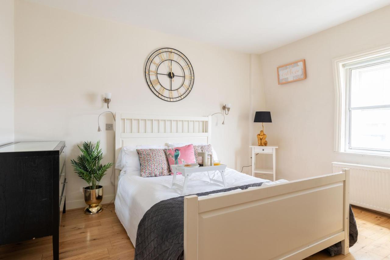 Spacious 1 Bed Oxford Street Apartment - Sleeps 4 Londen Buitenkant foto